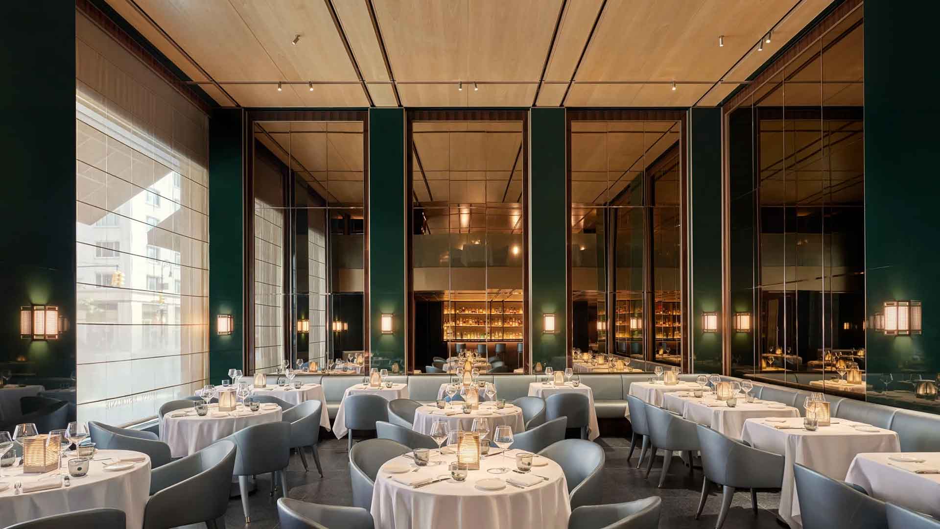 L’interno del nuovo Armani/Ristorante a New York