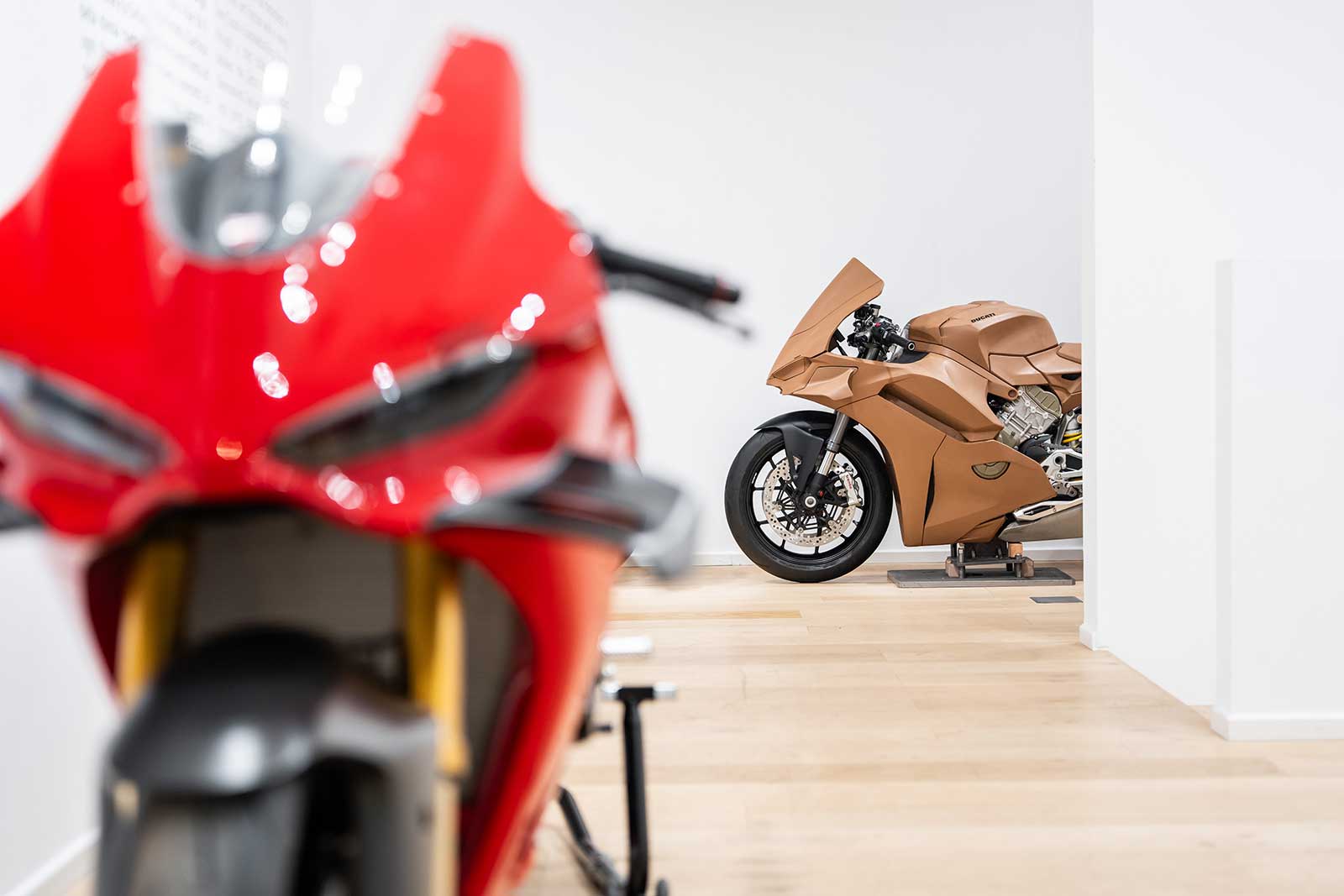 Ducati 100 in mostra in Galleria Cavour 1959