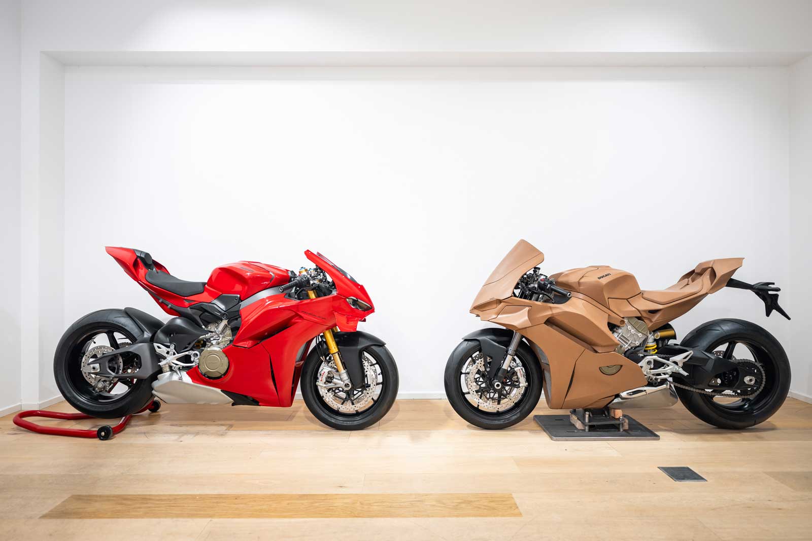 Ducati 100 in mostra in Galleria Cavour 1959