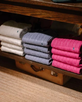 😍 Una cosa è sicura: da @poloralphlauren in @galleriacavour1959 amiamo ogni singolo articolo!

- Le maglie a trecce in cotone 
- Le nuove Tote Polo Play in pelle 
- Le camicie in lino e in cotone 
- Le Polo in tutti i colori 
- Gli abiti in piqué di cotone

🤷🏼‍♀️ Scegliere non è proprio possibile! 
.
.
.
😍 One thing is for sure: at @poloralphlauren in @galleriacavour1959 we love every single item!

- The cotton cable knits 
- The new Polo Play leather totes 
- The linen and cotton shirts 
- The Polos in all colors 
- The cotton piqué dresses

🤷🏼‍♀️ It's really impossible to choose!
.
.
.
#galleriacavour1959 #bologna #bolognacentro #bolognashopping #bologna_city #bolognacitta #luxurybrand #luxurystyle #poloralphlauren