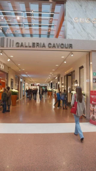 👕 Entrare da @poloralphlauren in @galleriacavour1959 è sempre un’ottima idea!

😊 Vi aspettiamo in boutique!
.
.
.
👕 Entering @poloralphlauren in @galleriacavour1959 is always a great idea!

😊 We are waiting for you at the boutique!
.
.
.
#galleriacavour1959 #bolognashopping #bologna #luxurybrand #bolognacentro #poloralphlauren