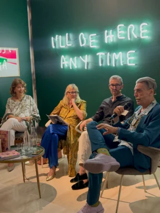 ➡️ Giovedì 3 Luglio abbiamo ospitato nella nostra ArtLounge Federico Chiara, Journalist, culture editor Vogue Italia, e Antonio Mancinelli, Journalist, writer and fashion critic, in dialogo con Patrizia Finucci Gallo.

🍃 Gli incontri “Galleria Cavour 1959 per Bologna” esprimono coerentemente i valori che cerchiamo di diffondere tutti i i giorni.

🥰 Grazie a tutti voi per aver partecipato con la vostra calorosa presenza.
.
.
.
➡️ On Thursday 3rd July in our ArtLounge we hosted Federico Chiara, journalist and Culture Editor at Vogue Italia, and Antonio Mancinelli, journalist, writer and fashion critic, in dialogue with Patrizia Finucci Gallo.

🍃 The “Galleria Cavour 1959 Meetings for Bologna” consistently express the values ​​that we try to spread every day.

🥰 Thank you all for participating with your warm presence.
.
.
.
#galleriacavour1959 #bologna #bolognacultura #fashiontalk #eventibologna