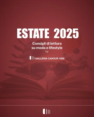 🏖️ 4 Letture di stile sotto l’ombrellone per voi!

📕 1. Yves Saint Laurent. La rivoluzione in smoking
Un graphic novel potente, che racconta l’eredità visionaria di YSL tra moda, femminismo e provocazione. Per chi ama lo stile che sfida le regole.

📕 2. Ralph Lauren. In His Own Fashion
Un ritratto dell’uomo che ha trasformato il sogno americano in un guardaroba iconico. Per chi sogna l’America tra tartan, Polo e lifestyle.

📕 3. Giorgio Armani. Per amore
Un’autobiografia intima, in cui lo stilista racconta la sua vita con la sobrietà e il rigore che lo contraddistinguono. Per chi cerca l’essenza dell’eleganza italiana.

📕 4. Brunello Cucinelli. Il sogno di Solomeo
Un viaggio tra moda, filosofia e imprenditoria etica. Il sogno umanistico di un uomo che ha dato dignità al lavoro e bellezza al business. Per chi crede in una moda con l’anima.

📚 Aspettiamo i vostri consigli!
.
.
.
🏖️ 4 stylish beach reads for you!

📕 1. Yves Saint Laurent: The Tuxedo Revolution
A powerful graphic novel that recounts YSL’s visionary legacy, exploring fashion, feminism and provocation. For those who love style that challenges the rules.

📕 2. Ralph Lauren: In His Own Fashion
A portrait of the man who transformed the American dream into an iconic wardrobe. For those who dream of America amidst tartan, Polo and lifestyle.

📕 3. Giorgio Armani: For Love
An intimate autobiography, in which the designer recounts his life with the sobriety and rigor that distinguish him. For those seeking the essence of Italian elegance.

📕 4. Brunello Cucinelli: The Dream of Solomeo
A journey through fashion, philosophy and ethical entrepreneurship. The humanistic dream of a man who brought dignity to work and beauty to business. For those who believe in fashion with soul.

📚 We look forward to your suggestions!
.
.
.
#galleriacavour1959 #libridaleggere📚 #consiglidilettura #fashionlover #moda #booklover